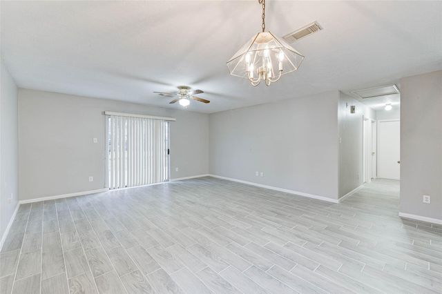 7815 Barnhill Drive, Humble, TX 77338