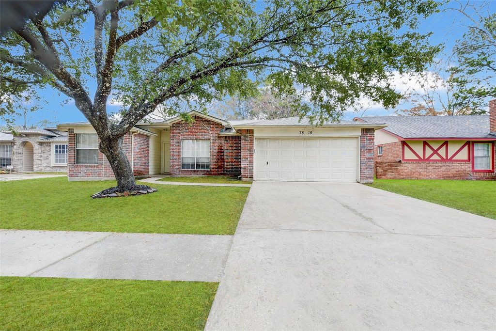 7815 Barnhill Drive, Humble, TX 77338