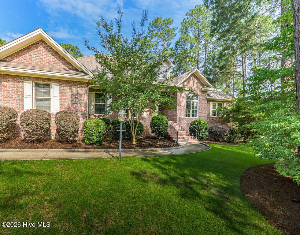 62 Stoneykirk Drive, Pinehurst, NC 28374