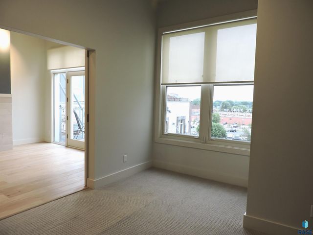 421 N Phillips Ave Apt 406, Sioux Falls, SD 57104