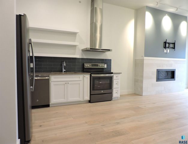421 N Phillips Ave Apt 406, Sioux Falls, SD 57104