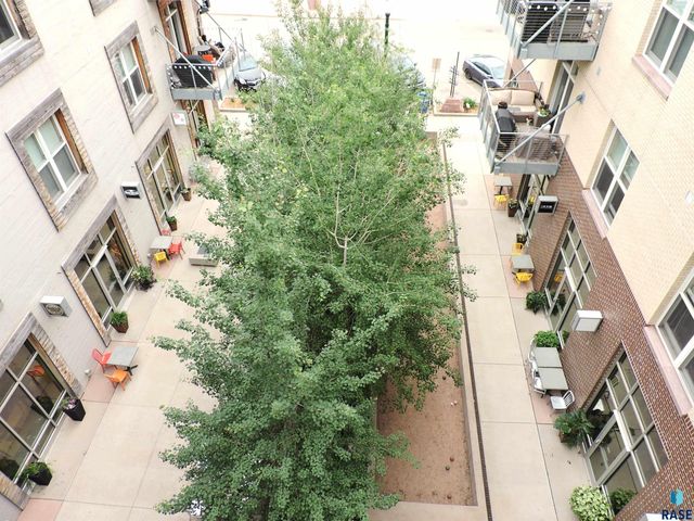 421 N Phillips Ave Apt 406, Sioux Falls, SD 57104