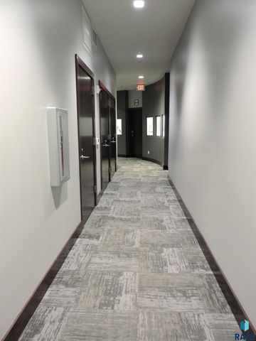 421 N Phillips Ave Apt 406, Sioux Falls, SD 57104