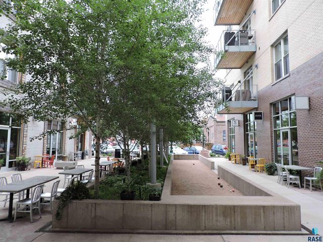 421 N Phillips Ave Apt 406, Sioux Falls, SD 57104