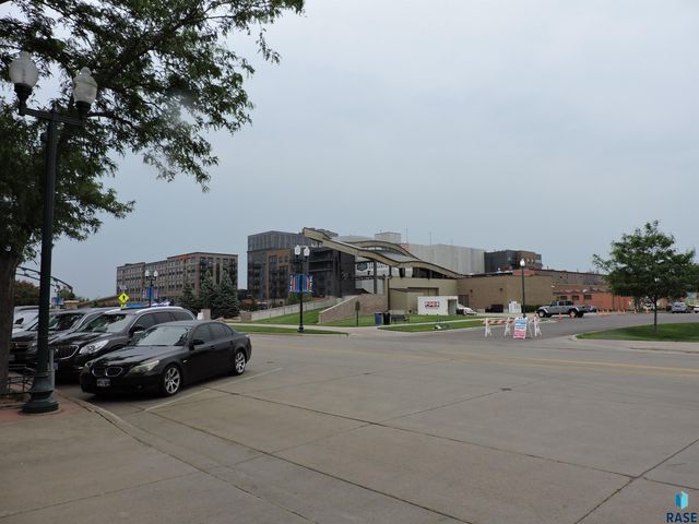 421 N Phillips Ave Apt 406, Sioux Falls, SD 57104