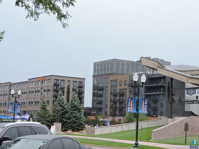 421 N Phillips Ave Apt 406, Sioux Falls, SD 57104