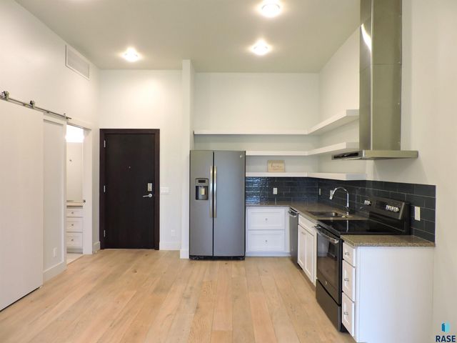 421 N Phillips Ave Apt 406, Sioux Falls, SD 57104