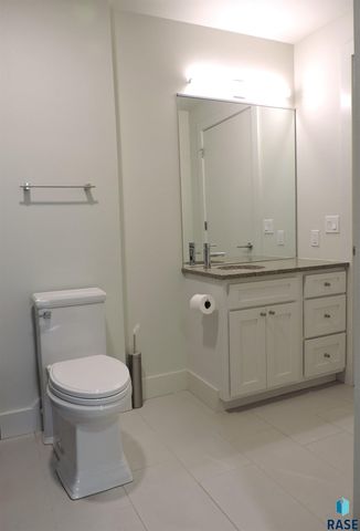 421 N Phillips Ave Apt 406, Sioux Falls, SD 57104