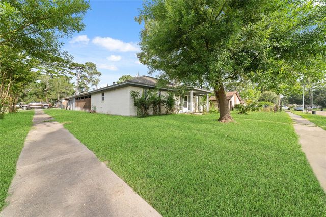 23303 Canyon Lake Drive, Spring, TX 77373