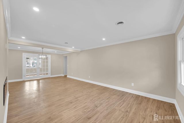 3 Pembroke Lane, Toms River, NJ 08757