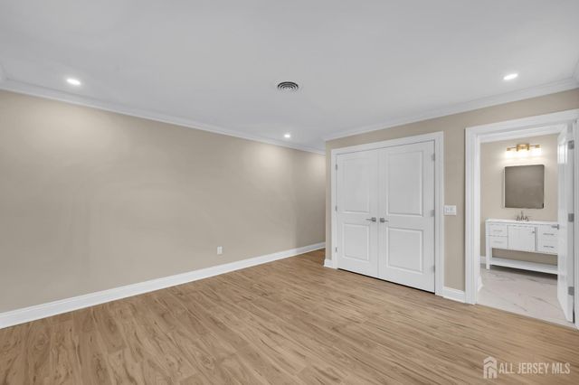 3 Pembroke Lane, Toms River, NJ 08757