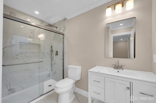 3 Pembroke Lane, Toms River, NJ 08757