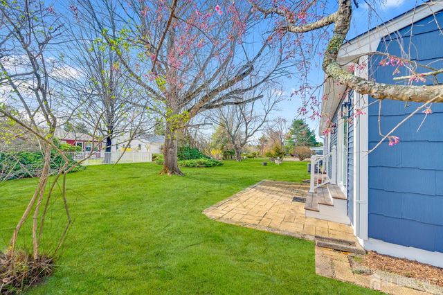 3 Pembroke Lane, Toms River, NJ 08757
