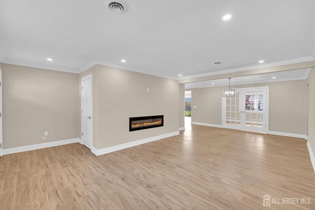 3 Pembroke Lane, Toms River, NJ 08757