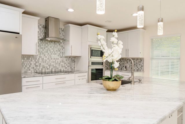 215 Countryside Drive, Arlington, TX 76014