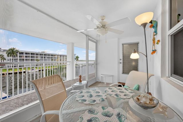 111 Shore Court 301, North Palm Beach, FL 33408