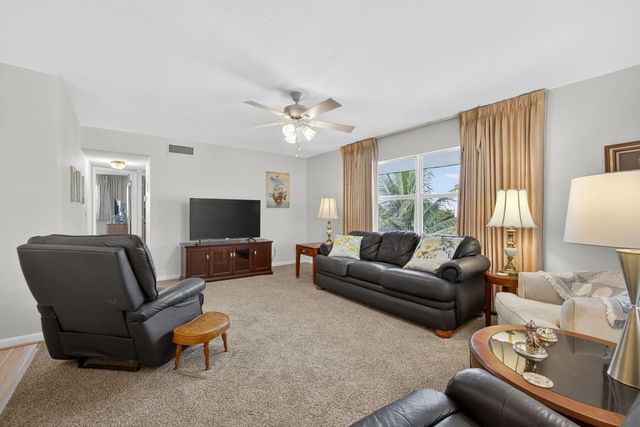 111 Shore Court 301, North Palm Beach, FL 33408