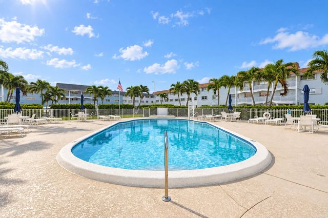 111 Shore Court 301, North Palm Beach, FL 33408