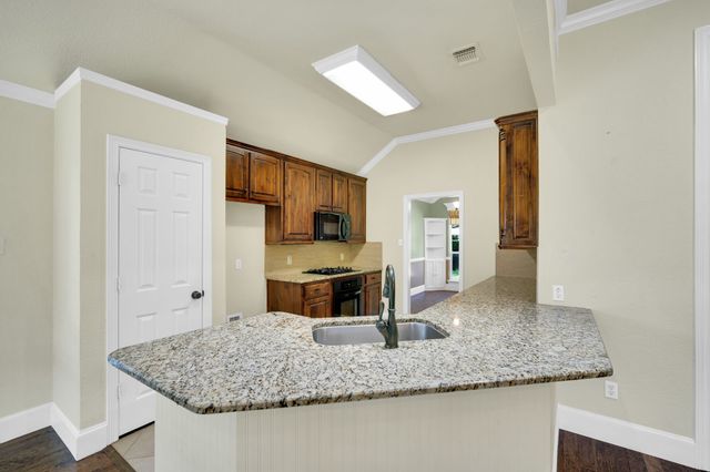 1631 Ross Drive, Midlothian, TX 76065
