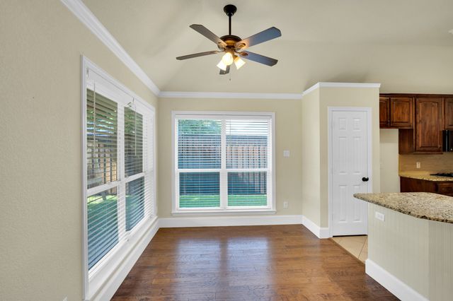 1631 Ross Drive, Midlothian, TX 76065