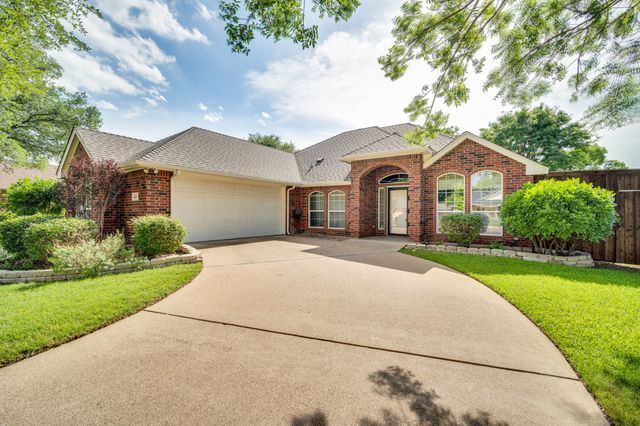 1631 Ross Drive, Midlothian, TX 76065