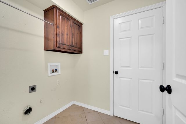 1631 Ross Drive, Midlothian, TX 76065