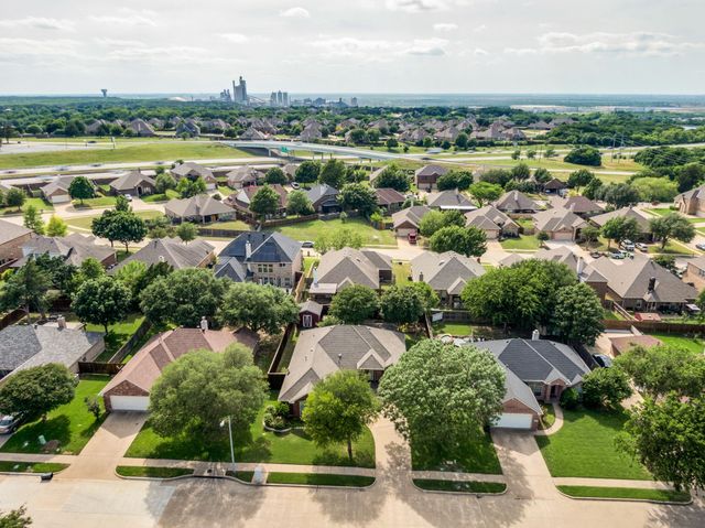 1631 Ross Drive, Midlothian, TX 76065