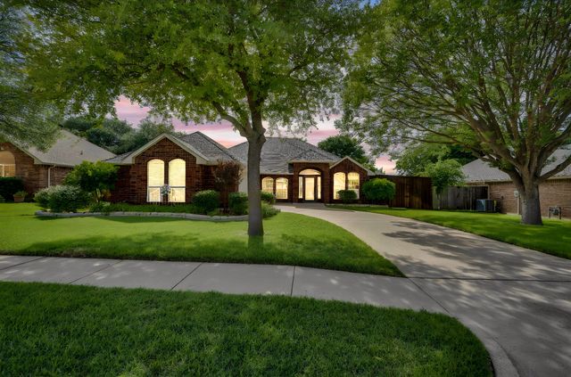 1631 Ross Drive, Midlothian, TX 76065