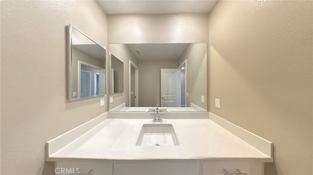 460 N Pinewood, Rialto, CA 92376