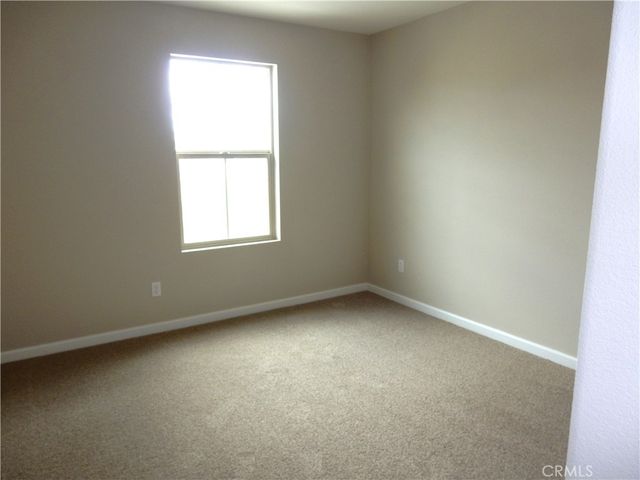460 N Pinewood, Rialto, CA 92376