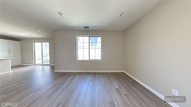 460 N Pinewood, Rialto, CA 92376