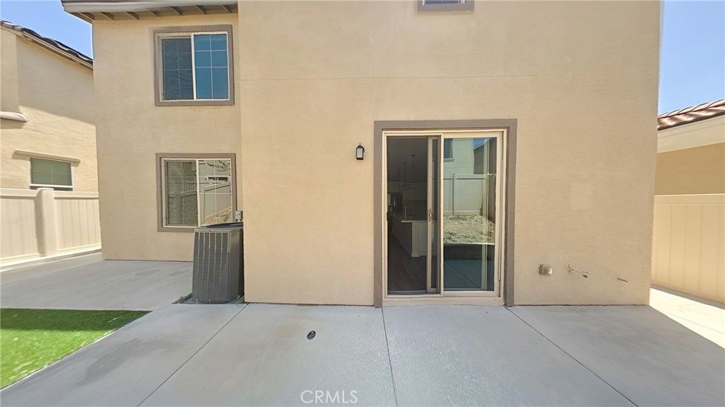460 N Pinewood, Rialto, CA 92376