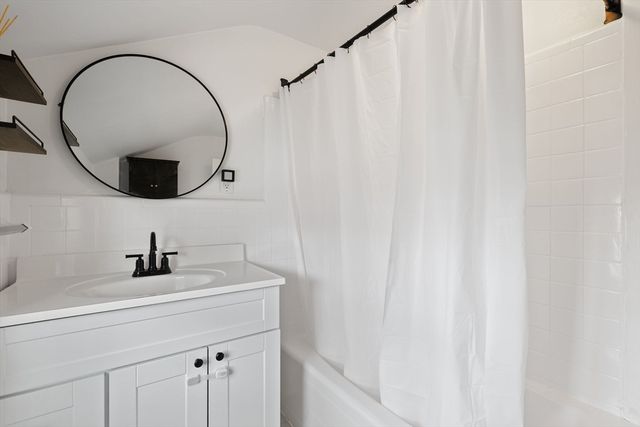 31 Howe St, Quincy, MA 02169