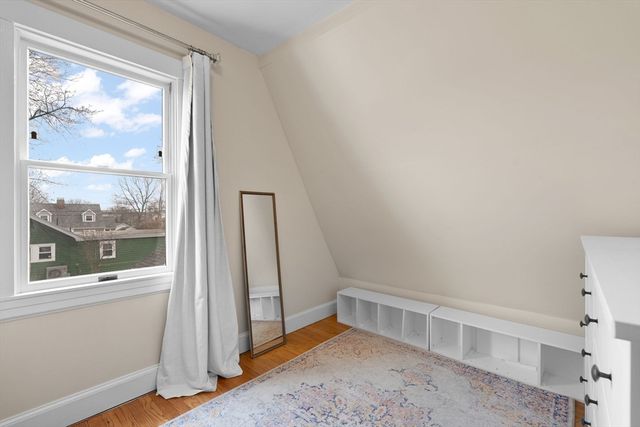 31 Howe St, Quincy, MA 02169