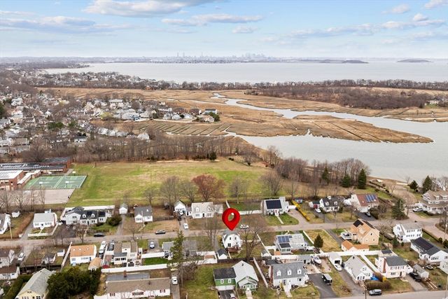 31 Howe St, Quincy, MA 02169