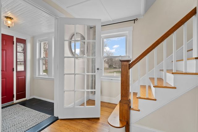 31 Howe St, Quincy, MA 02169