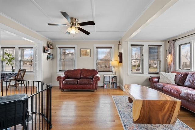 31 Howe St, Quincy, MA 02169