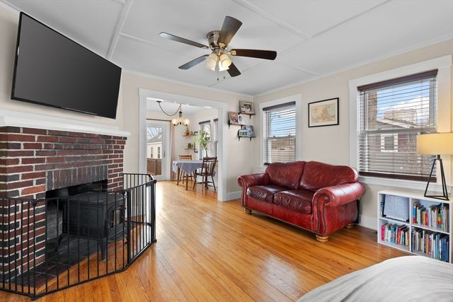 31 Howe St, Quincy, MA 02169