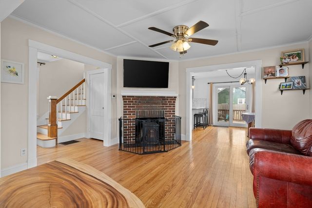 31 Howe St, Quincy, MA 02169