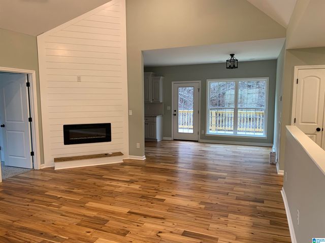 821 LAKESHORE CIRCLE, Warrior, AL 35180