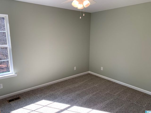 821 LAKESHORE CIRCLE, Warrior, AL 35180