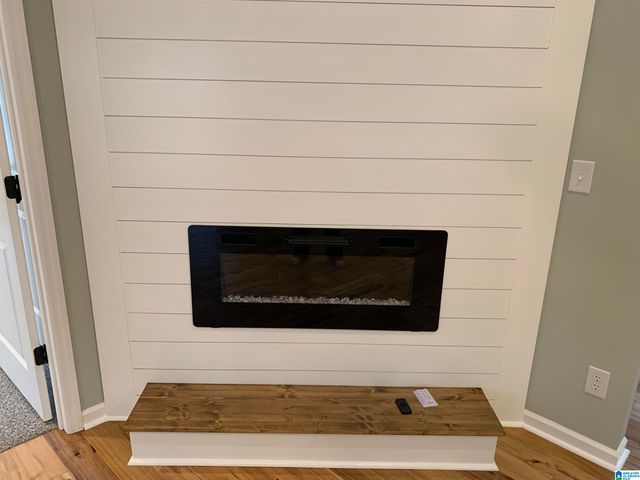 821 LAKESHORE CIRCLE, Warrior, AL 35180