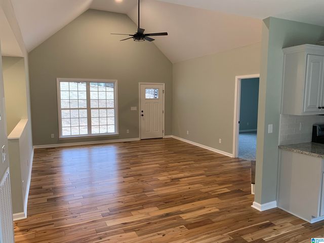 821 LAKESHORE CIRCLE, Warrior, AL 35180