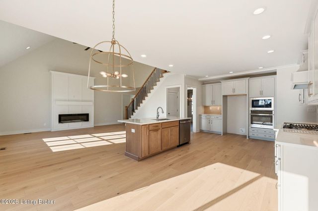 17614 Fox Spring Way, Louisville, KY 40245