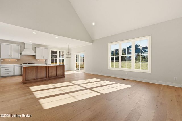 17614 Fox Spring Way, Louisville, KY 40245