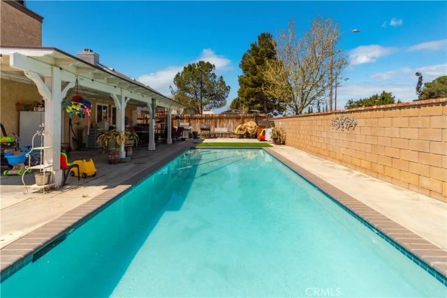1335 Samra Avenue, Lancaster, CA 93535