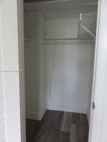 12300 SW 18 Te 0, Miami, FL 33175