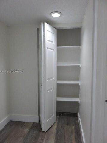 12300 SW 18 Te 0, Miami, FL 33175