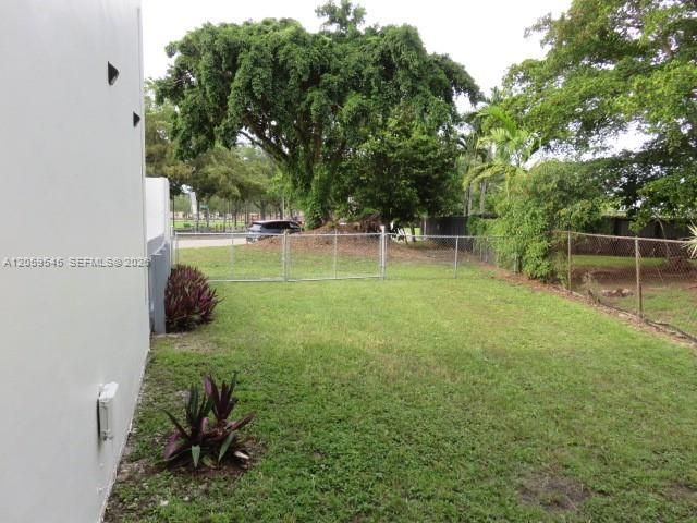 12300 SW 18 Te 0, Miami, FL 33175