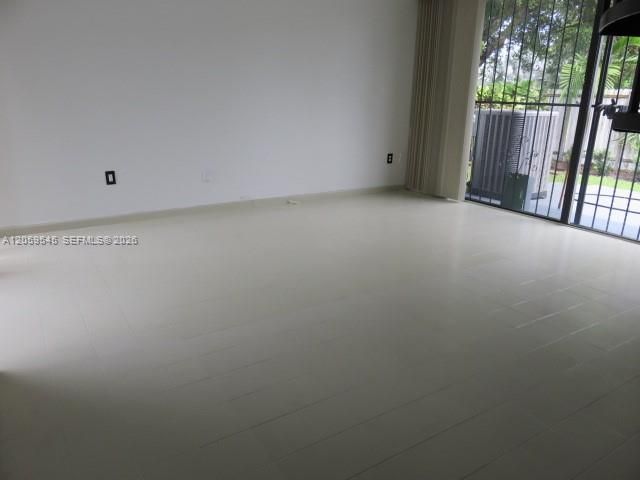 12300 SW 18 Te 0, Miami, FL 33175